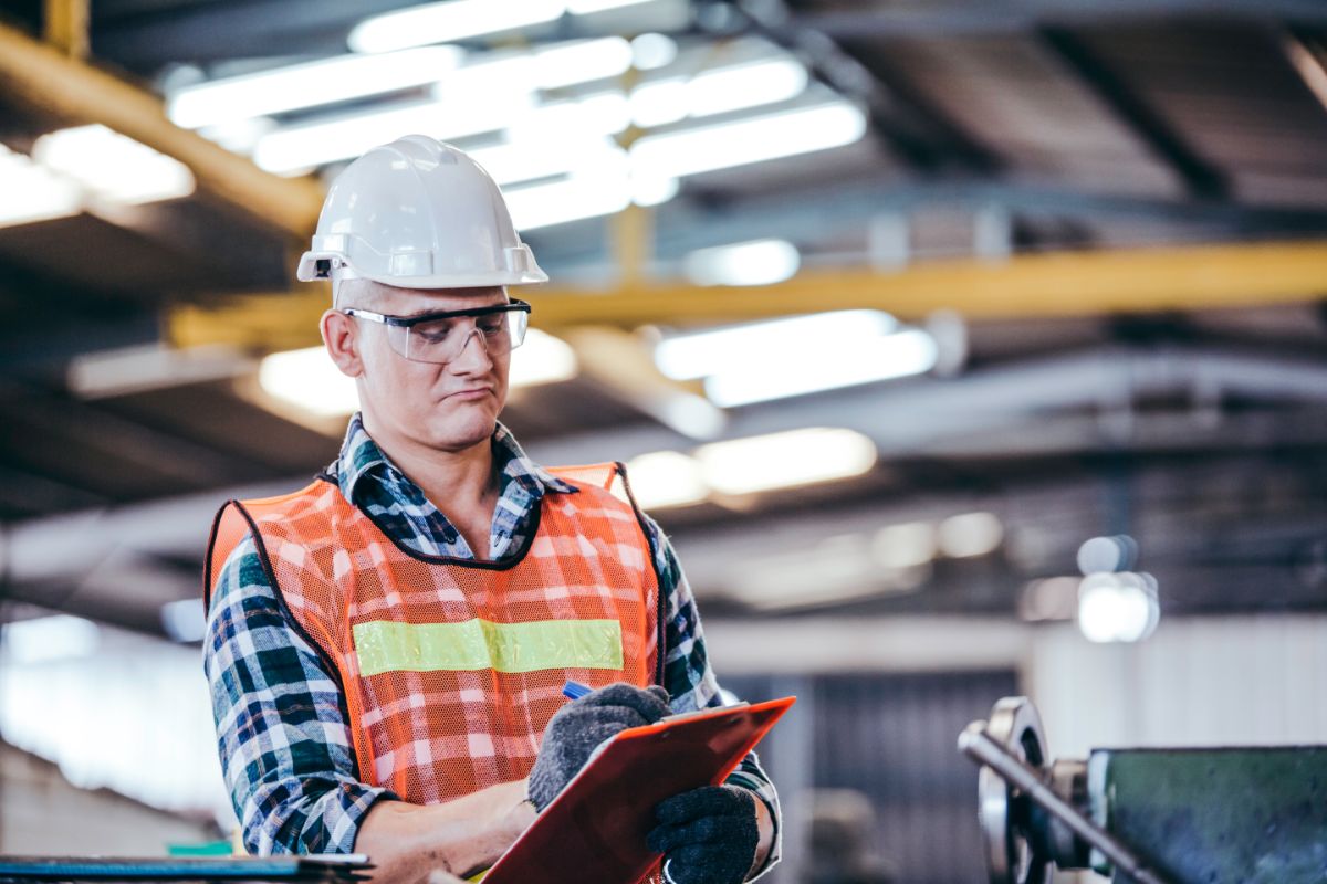 Inspect scaffolding platforms