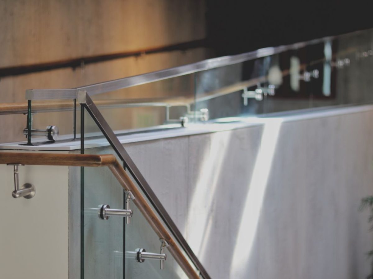 The Pros and Cons of Different Railing System Styles