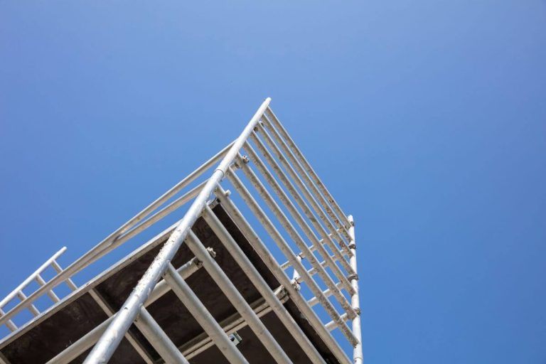 6 Advantages of GI Pipe Scaffolding Over Other Kinds of Scaffolding