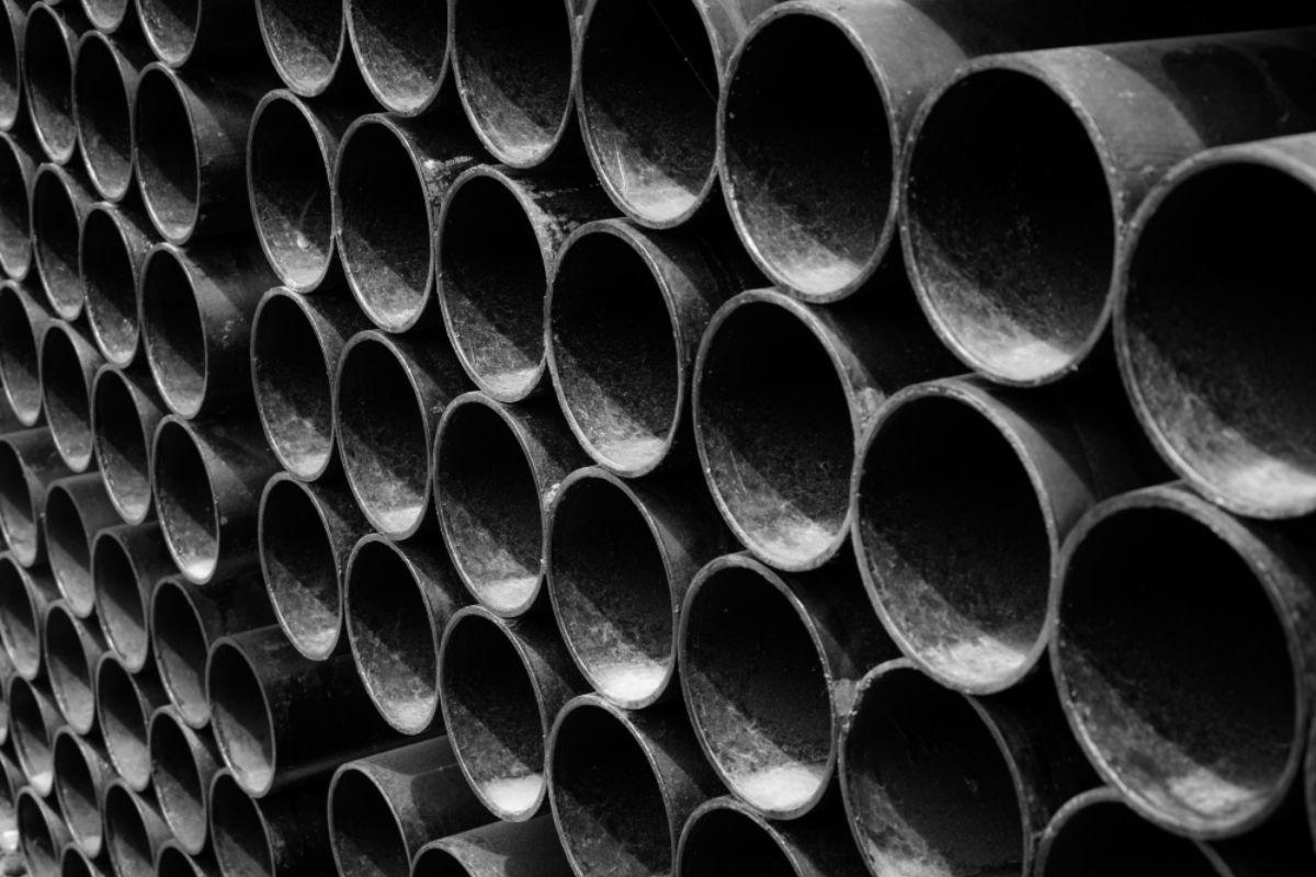 How Do Steel Pipes Help Projects Stay on Schedule?
