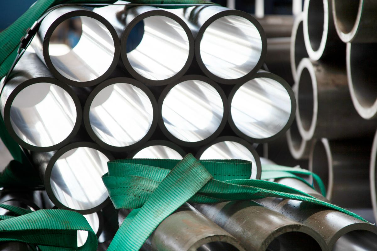 Differences Between Pipe Coating and Pipe Lining