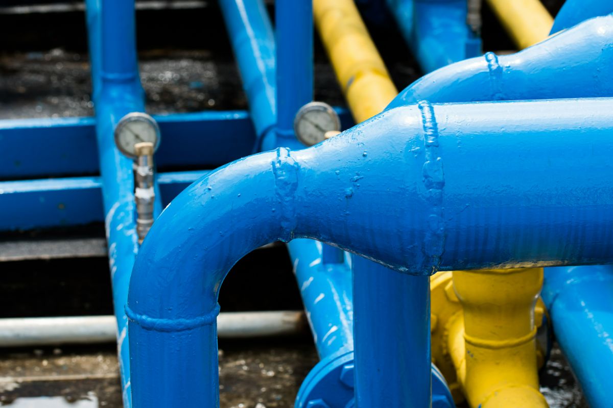 What Causes Air in the Water Pipes