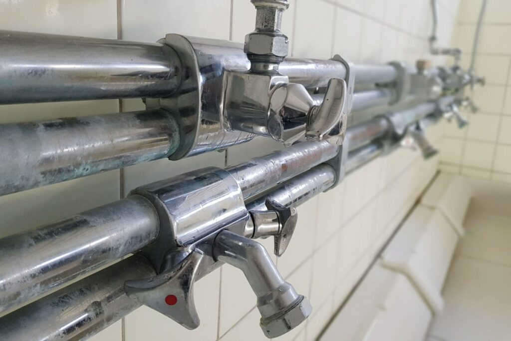 6 Signs You Need to Upgrade Your Home's Water Pipes