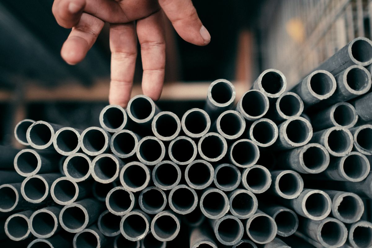 A Contractor’s Guide to Partnering with the Best GI Pipe Supplier in the Philippines