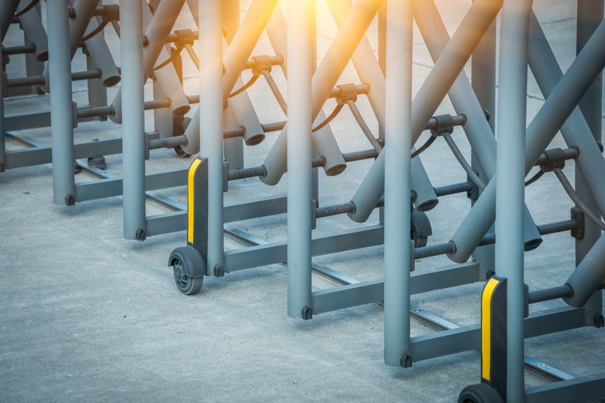 Face structural integrity and heavy load challenges
